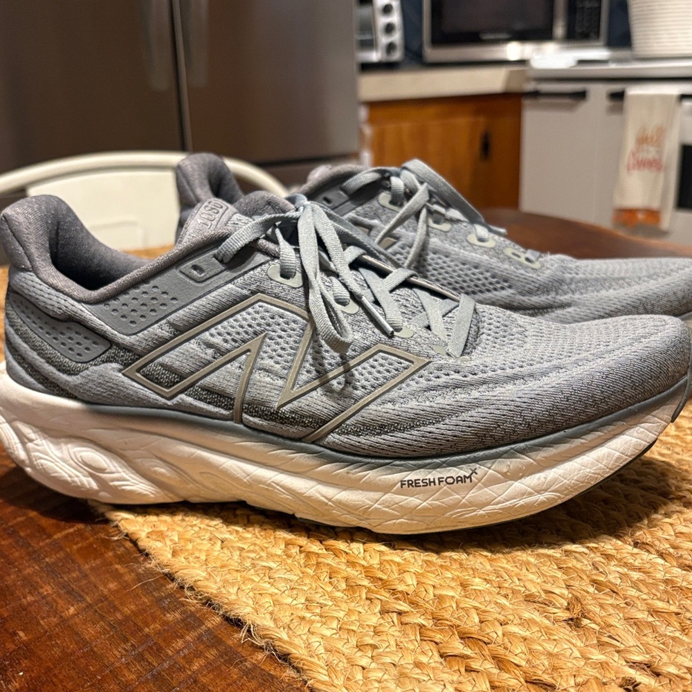 Men’s New Balance 1080s